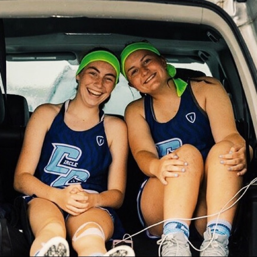 Meet your Posher, Mia